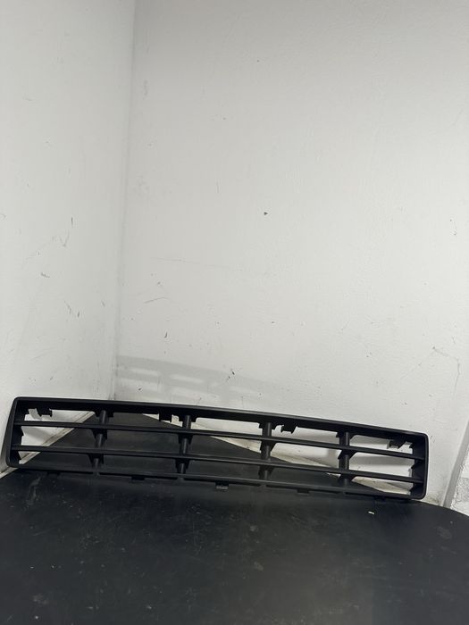 Grila bara fata Volkswagen Vw Golf 4 1J0853677D | 1998-2005