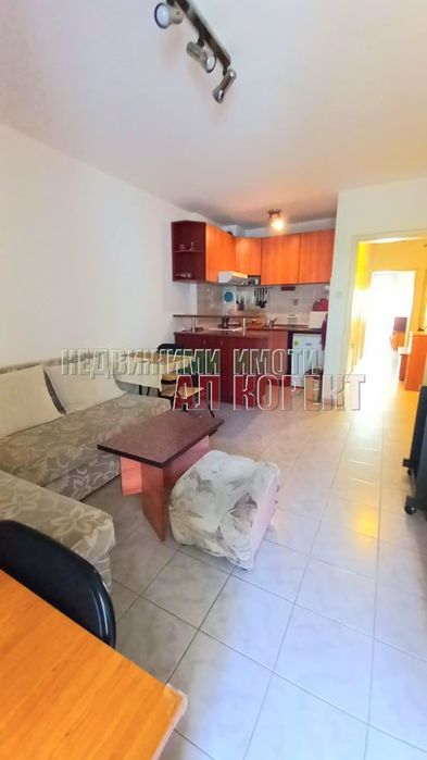 Дава се под наем Двустаен апартамент в Варна, Червен площад - 52 кв.м за 408 € - Снимка #1