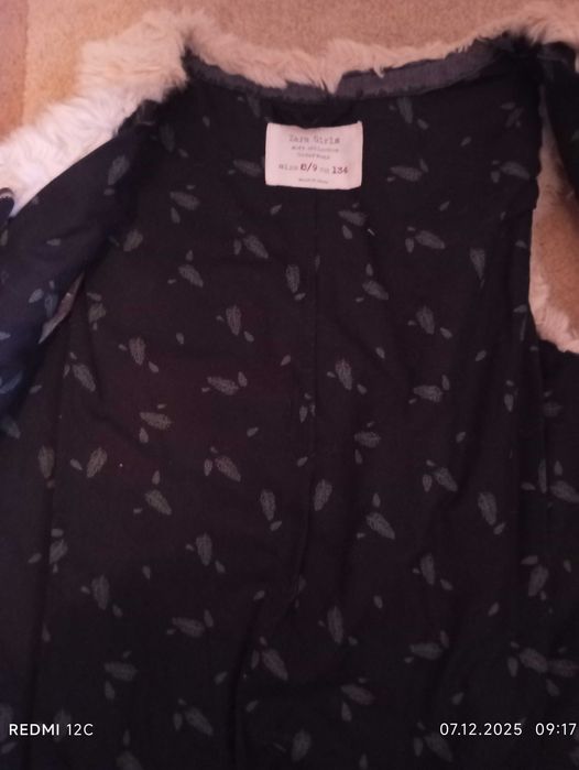 Детски елек за момиче актуален модел.