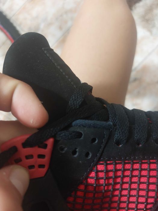 Jordan 4 Red Thunder