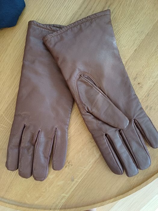 Кафяви ръкавици от естествена кожа