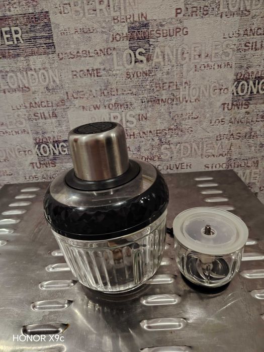 Продам миксер с насадками