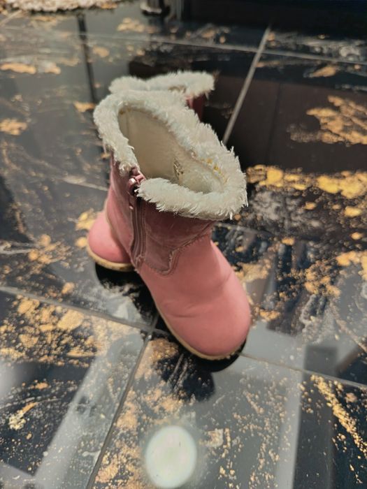 Cizmulițe fetițe, îmblănite mărimea 24.