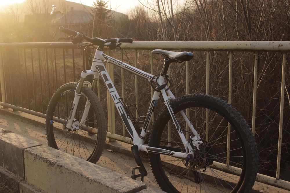 Bicicleta MTB Cube