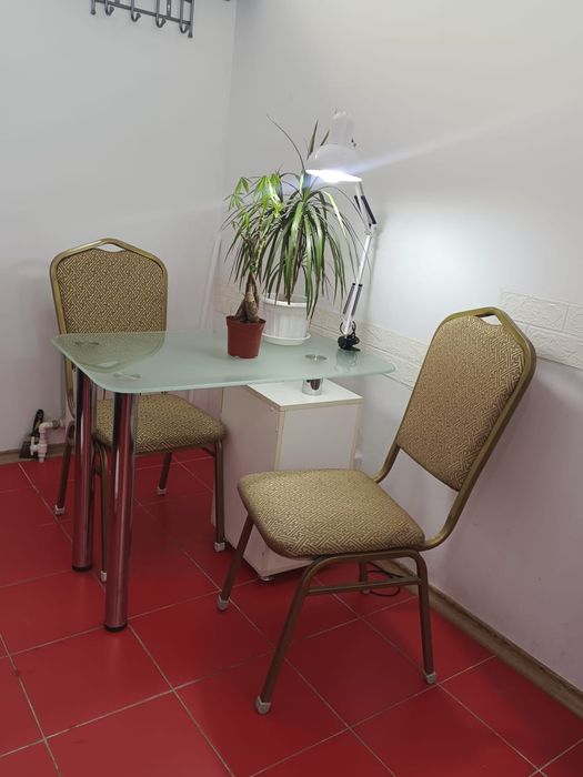 Сдам место для мастера маникюра