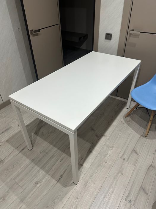Стол белый 70х140