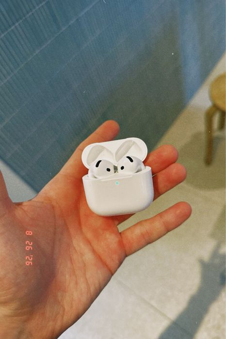 Продается AirPods 4