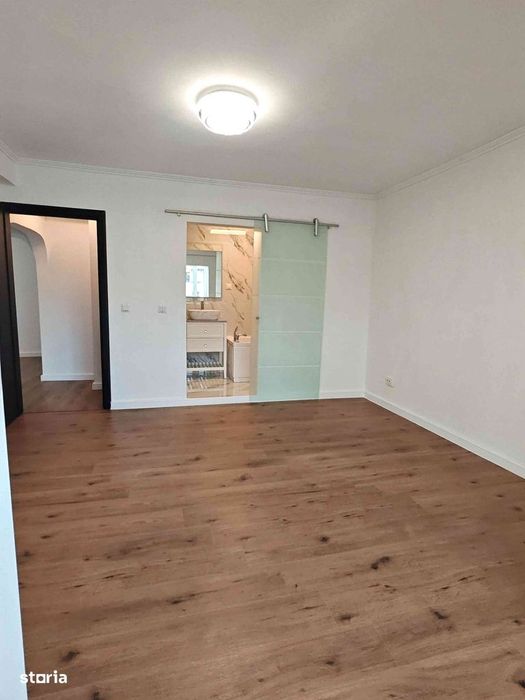 Decebal - Apartament 4 camere / Renovat complet/ Decomandat