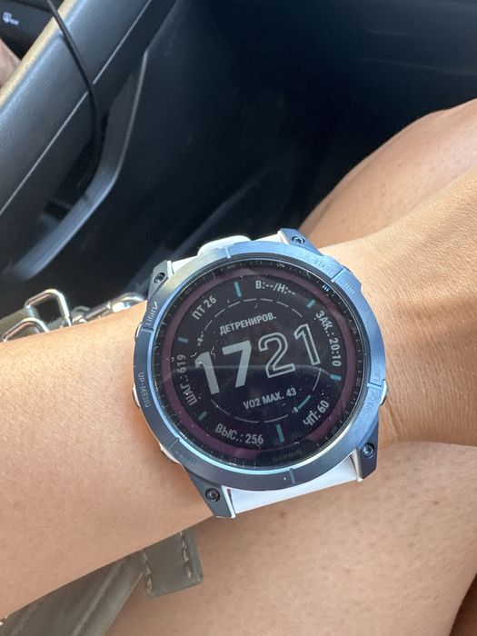 Продам часы Garmin