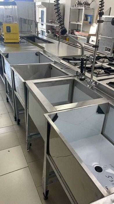 Стол линия раздачи стеллаж из нержавейки под ключ для кухни