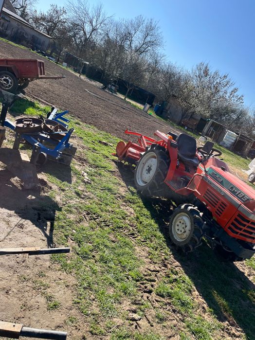Услуги с малък трактор Kubota L1  НЕ СЕ ПРОДАВА !! СОБСТВЕН ТРАНСПОРТ