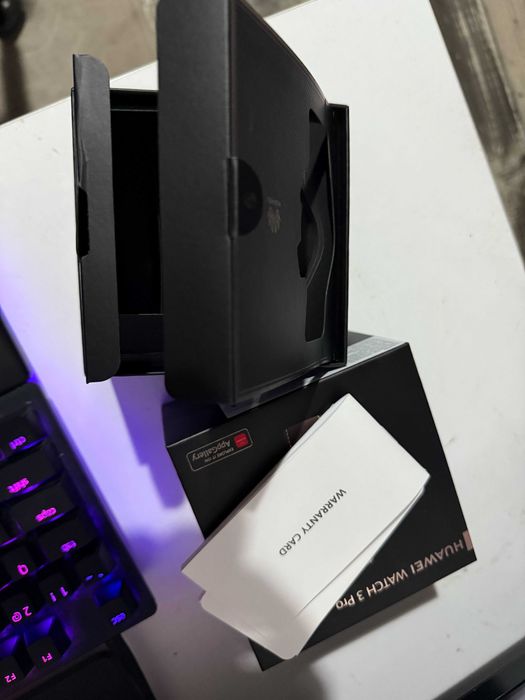 Продавам Huawei Watch 3 Pro