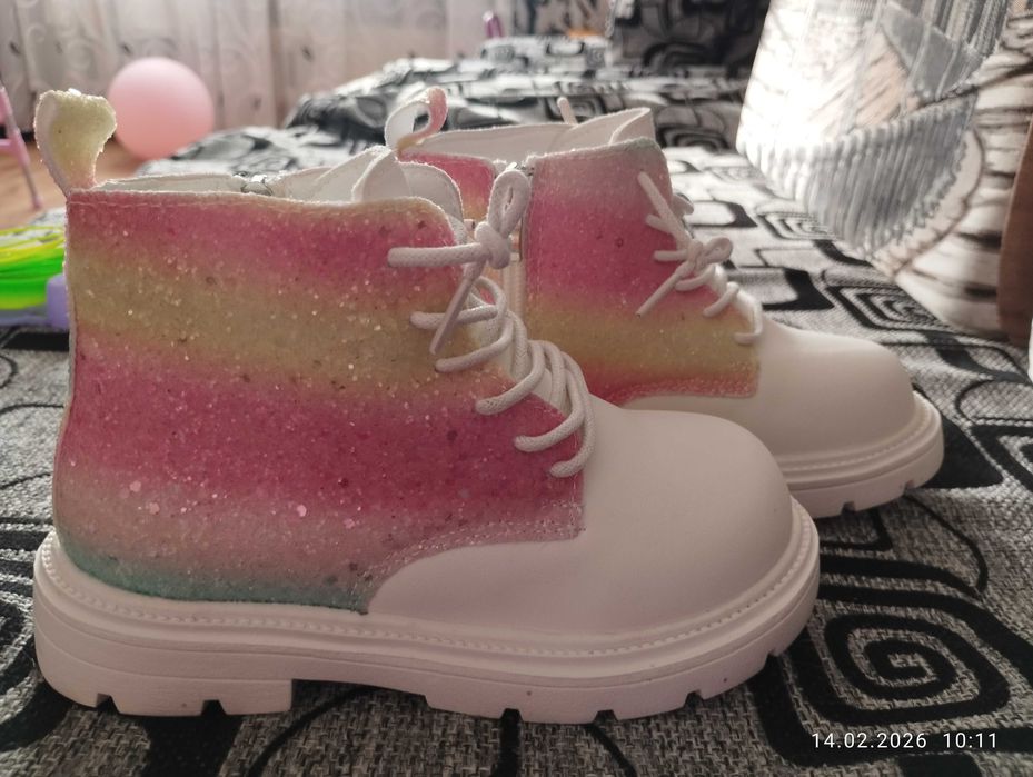 Новые детские ботинки на 30 размер