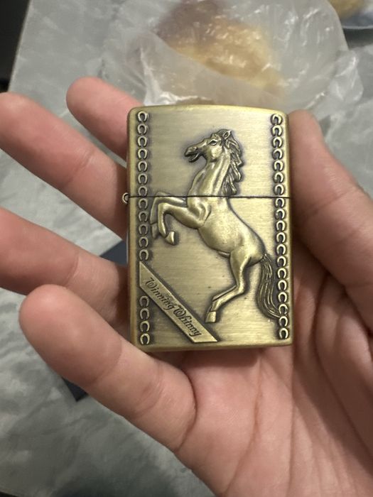 Зажигалка безиновая