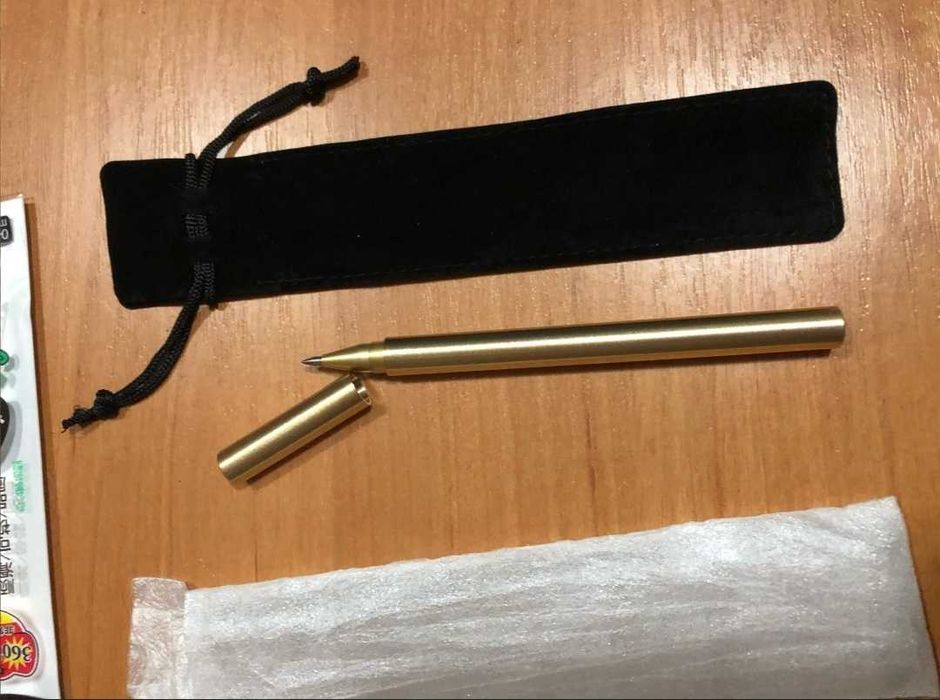 Масивна писалка тип "Tactical Pen"