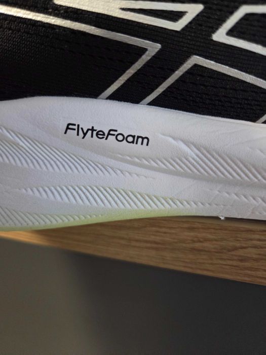 Asics sport shoes - perfect condition