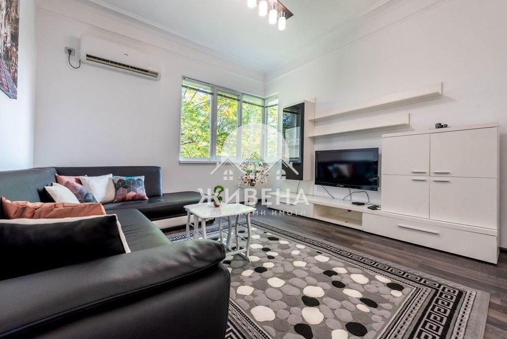 Отдавам под наем 3-стаен апартамент, Идеален център, Варна