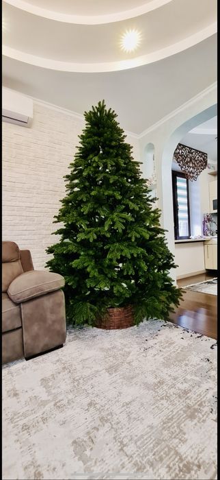 Шикарная елка, литая