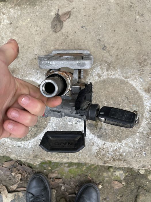 Capac motor, coloana directie, contact, cheie,maneta pilot passat b5.5