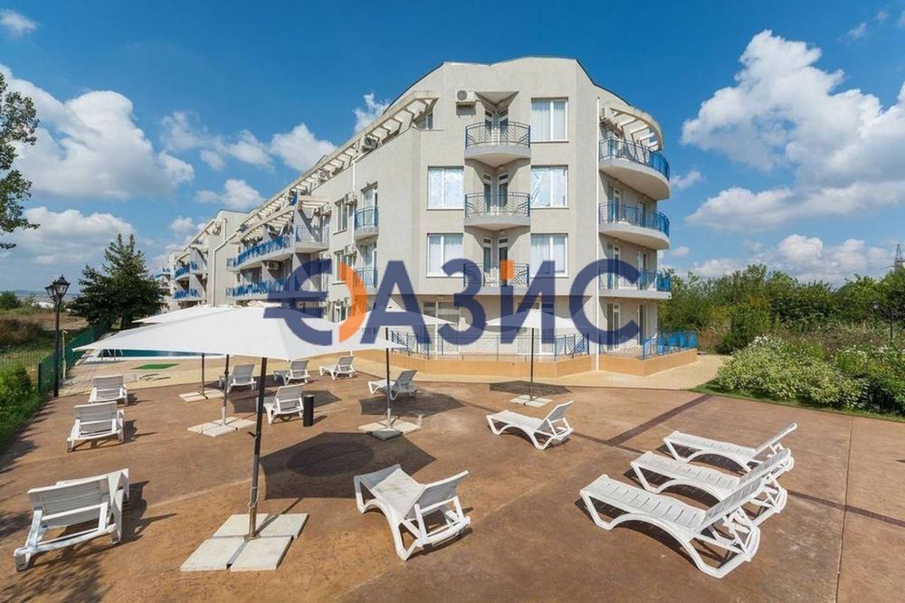 Продава се Двустаен апартамент в к.к. Слънчев бряг - 50 кв.м за 956 €/кв.м - Снимка #12