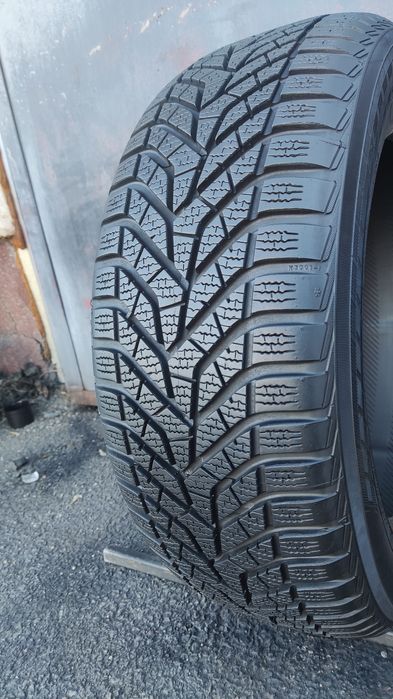 1брой  зимна гума 205/55/16 Yokohama Blue Earth 
8.16mm
Перфектно съст