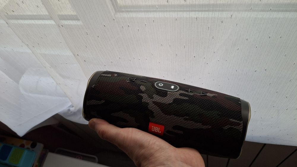 De vânzare: Boxă JBL Charge 4 – utilizată, stare foarte bună