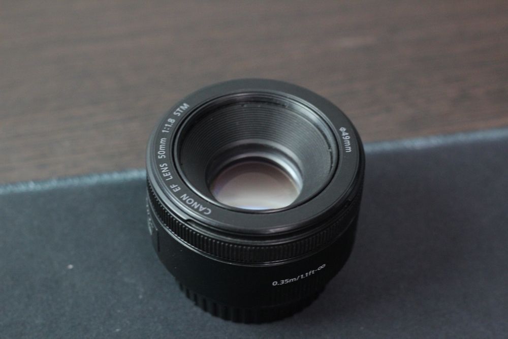 Canon EF 50mm f/1.8 STM