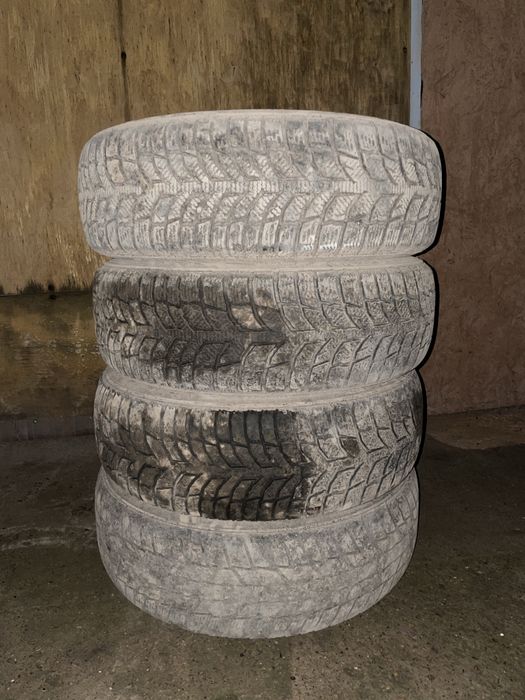 Продам 3 шины r14 липучки