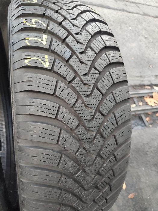 Anvelope iarna 225 60 18
