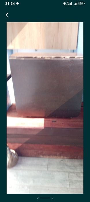 Стол складной в  среднем состоянии