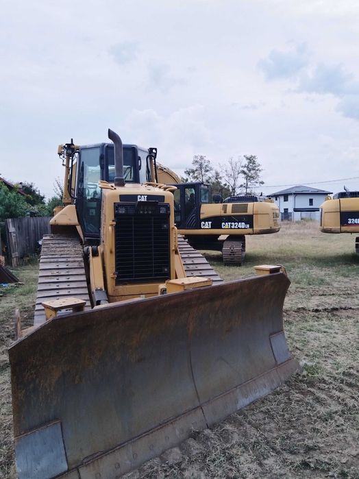 Buldozer cu scarificator , excavator 30t cu picon si foarfeca demolari