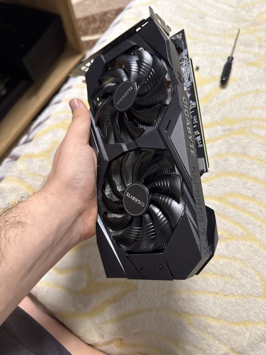 Vand placa video GTX 1660 6 gb