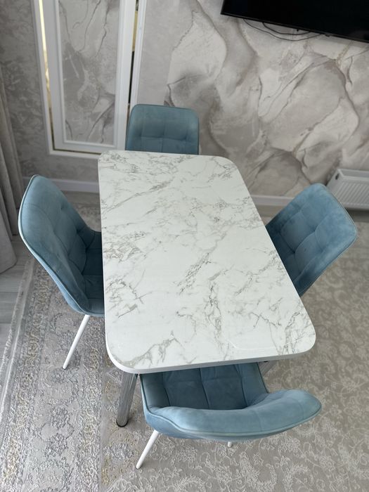 Продам столь и стулья