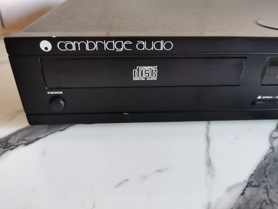 Cambridge Audio D300SE cu Telecomanda Originala