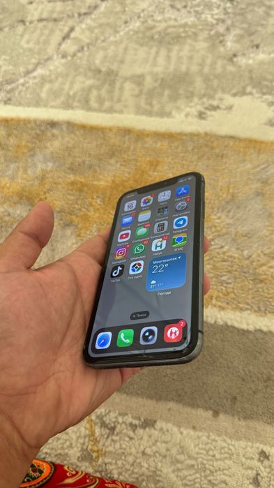 iPhone 11 black 128gb