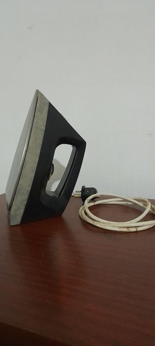 Утюг сатылады бахасы келисимли