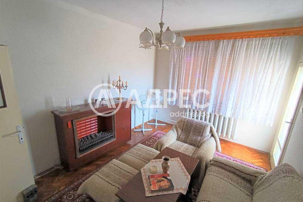 Продава се Многостаен апартамент в Разград, Център - 127 кв.м за 1205 €/кв.м - Снимка #2