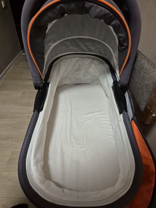 Продам коляску Adamex 3 в 1