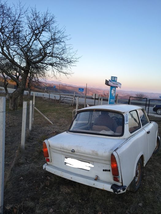 Vând Trabant 601