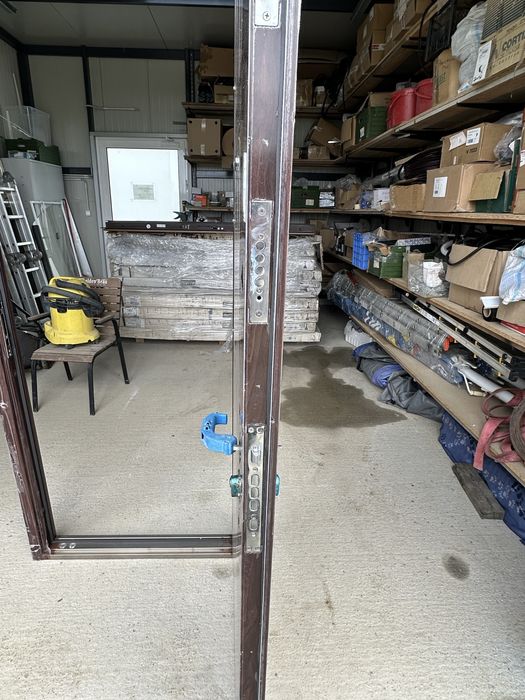 Usi metalice  diferite modele , noi .