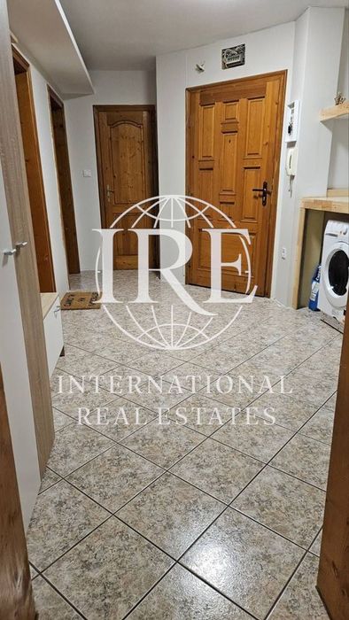 Обзаведен 4-стаен апартамент с камина !