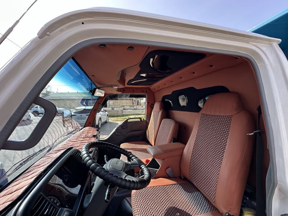 Isuzu samosval 2022