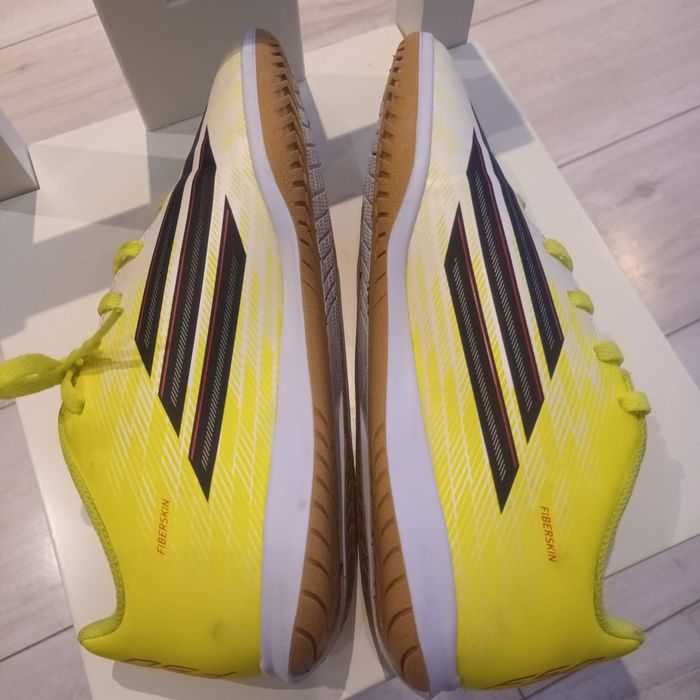 Adidasi sport fotbal baieti teren nr 36