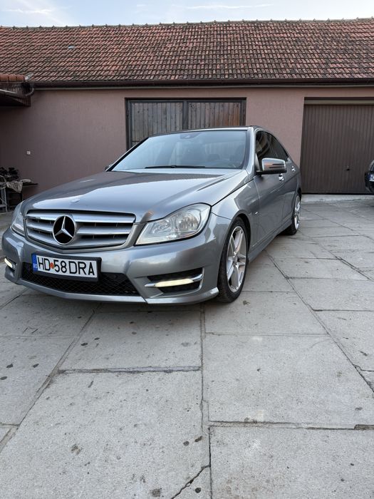 Vând Mercedes-Benz c200cdi w204 Blue Efficiency