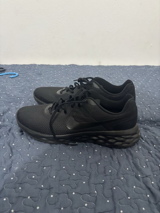 Adidasi de alergare nike