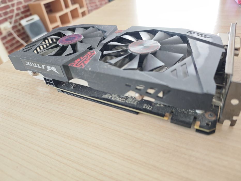 Видеокарта ASUS STRIX GTX 960 2GB GDDR5 - отлично състояние