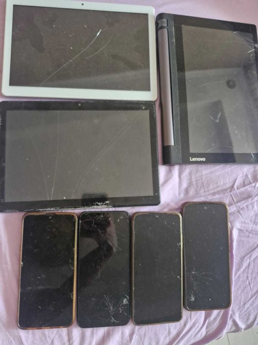 Продам планшеты и телефоны