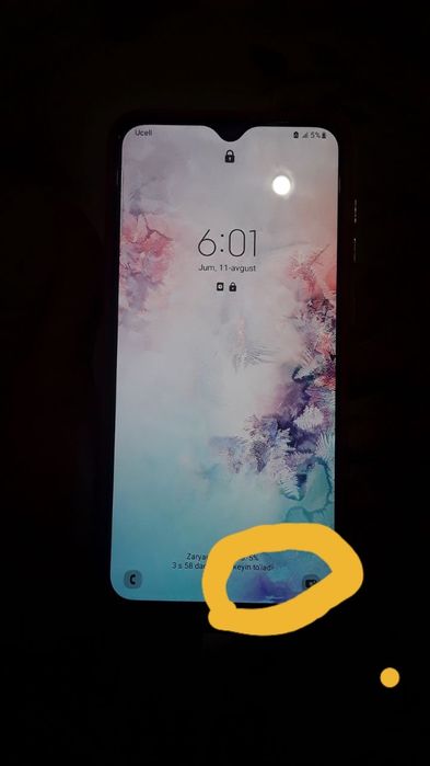 A 20 telifoni sotiladi