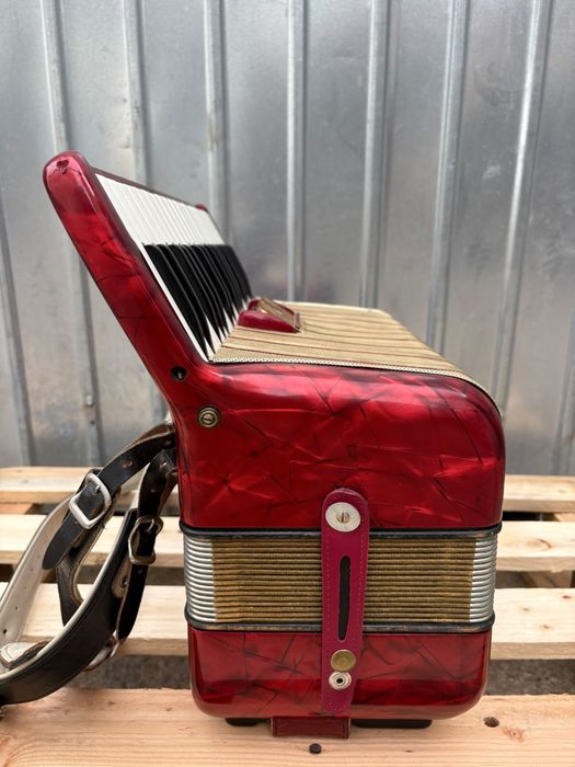 Acordeon Hohner Concerto 2 cu 72 de basi