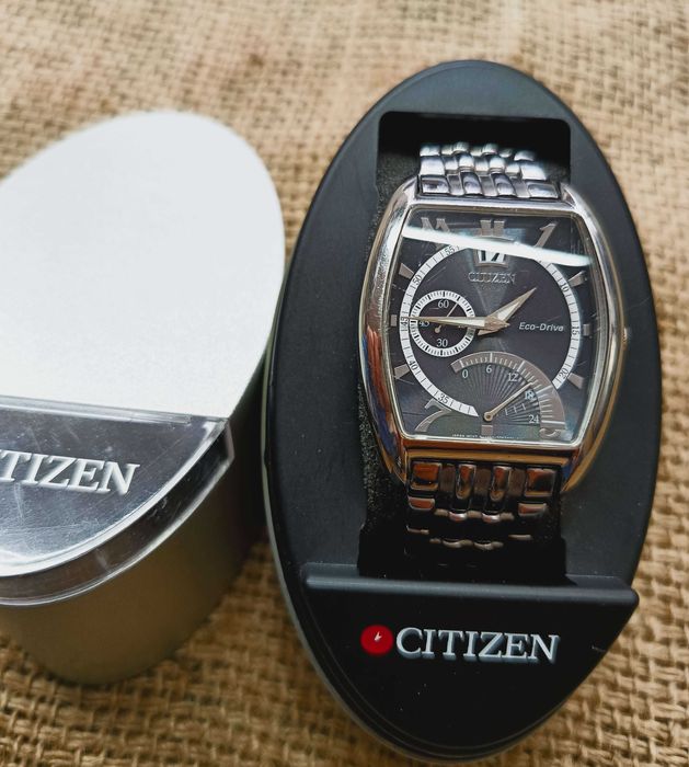 Citizen Eco-Drive Tonneau HST